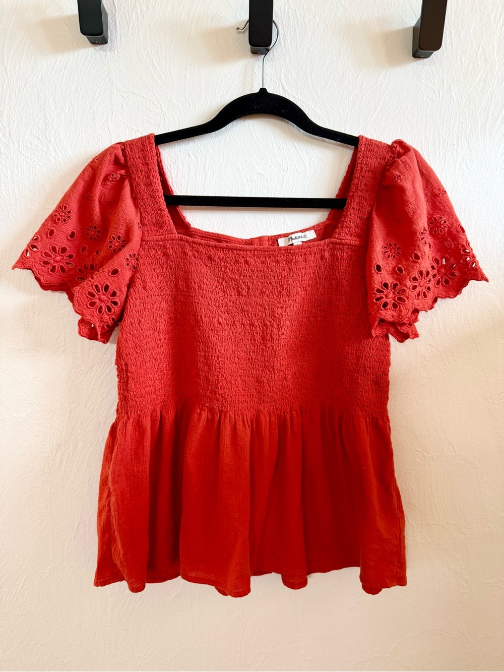 Madewell Lucie Smocked Eyelet Top, Chili Fresno, L